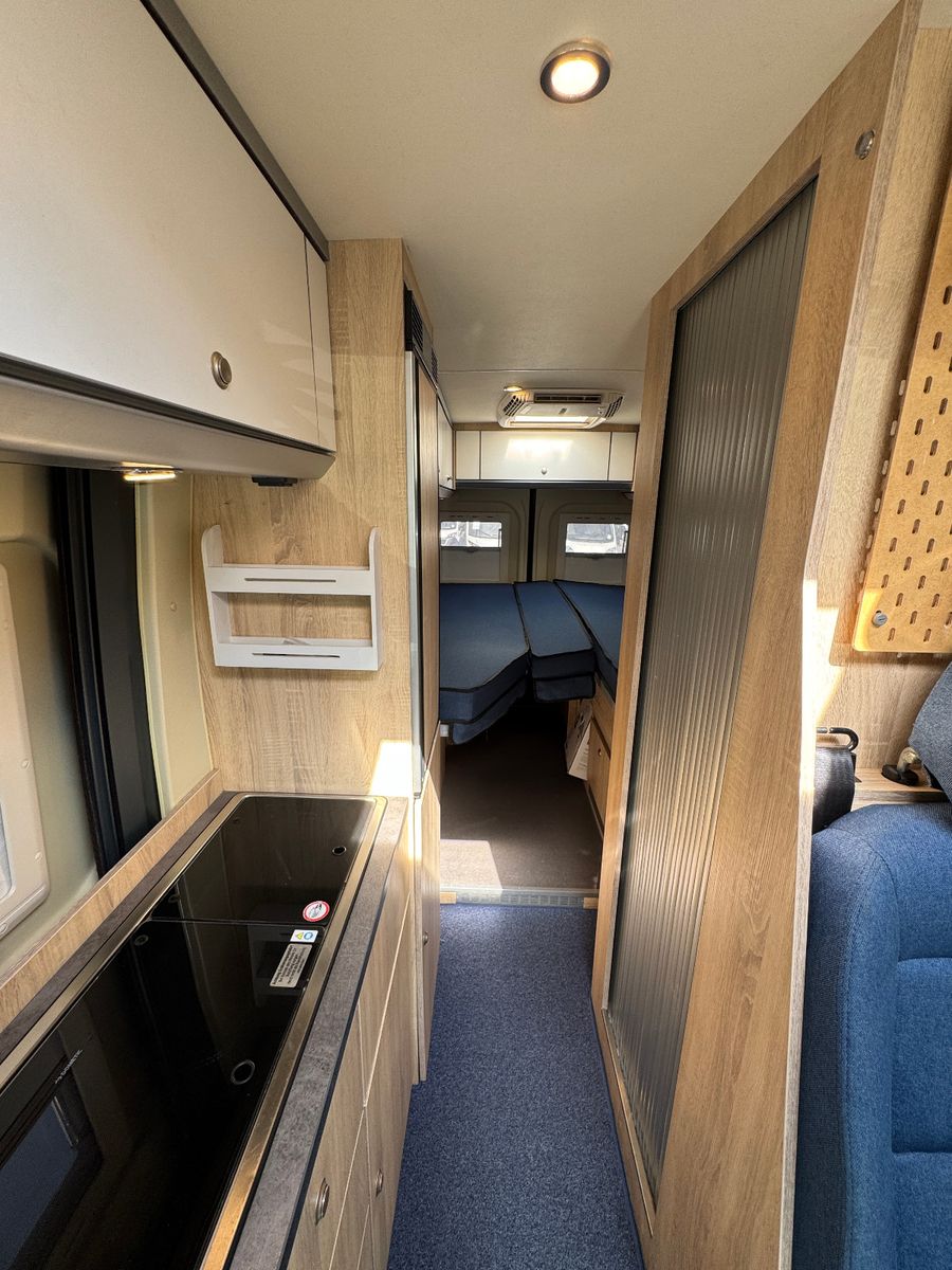 Vehicle image Pössl RUNNER 636 INDIVIDUAL ROOM CLIMATE AHK