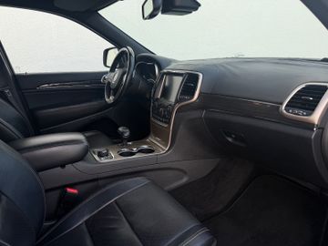 Jeep Grand Cherokee - 8