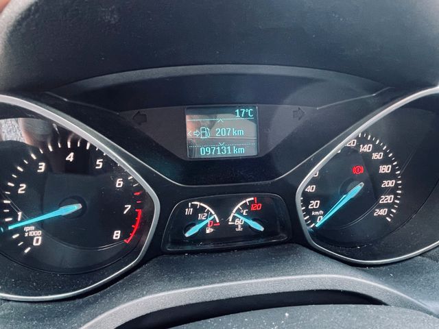 Ford KUGA* AHK*SCHECKHEFT*BEHEIZ.FRONT* SOMMERWINTER