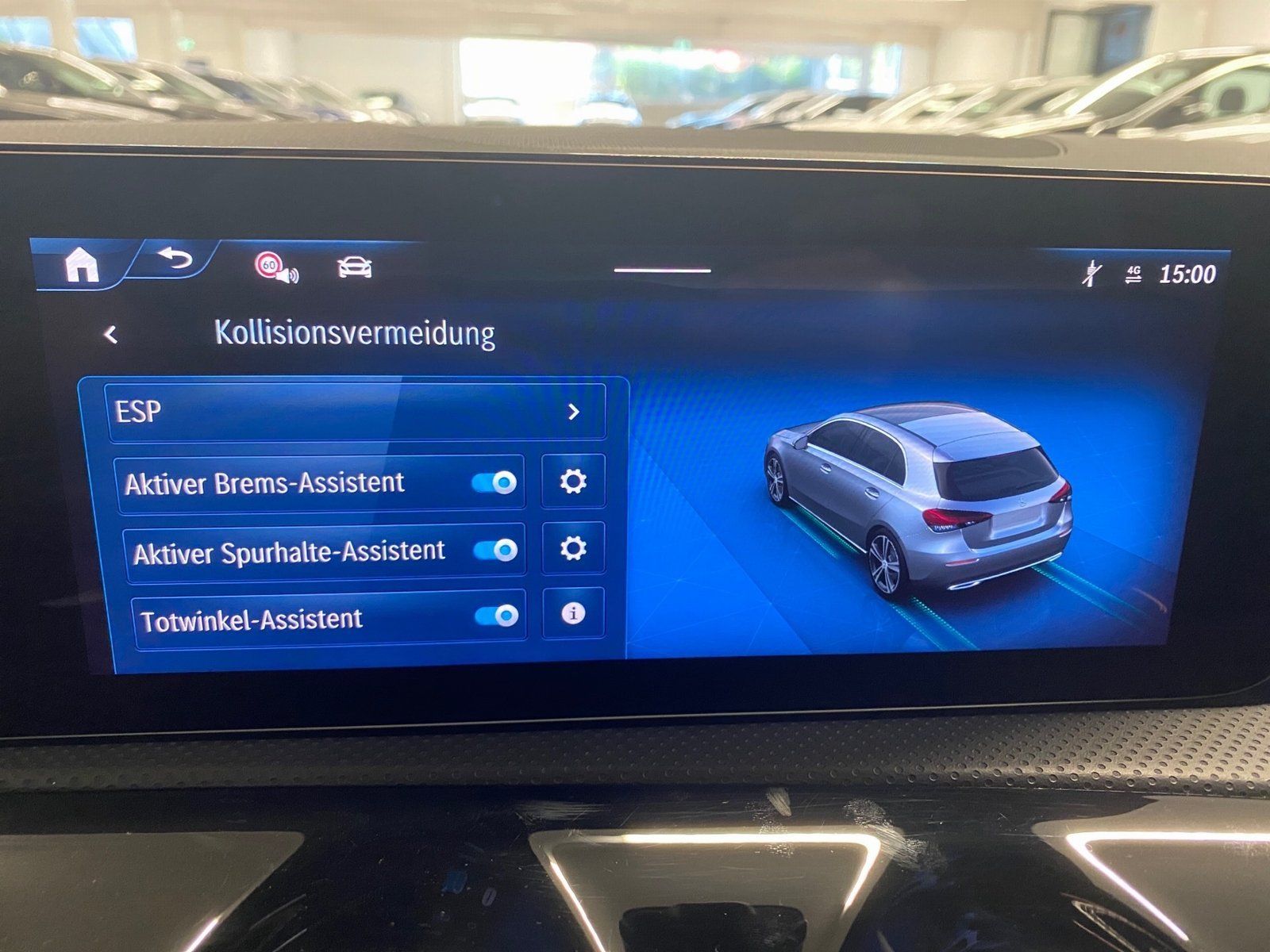 Fahrzeugabbildung Mercedes-Benz A 200 AMG Premium*Pano*Distro*Totwink*Multibeam*