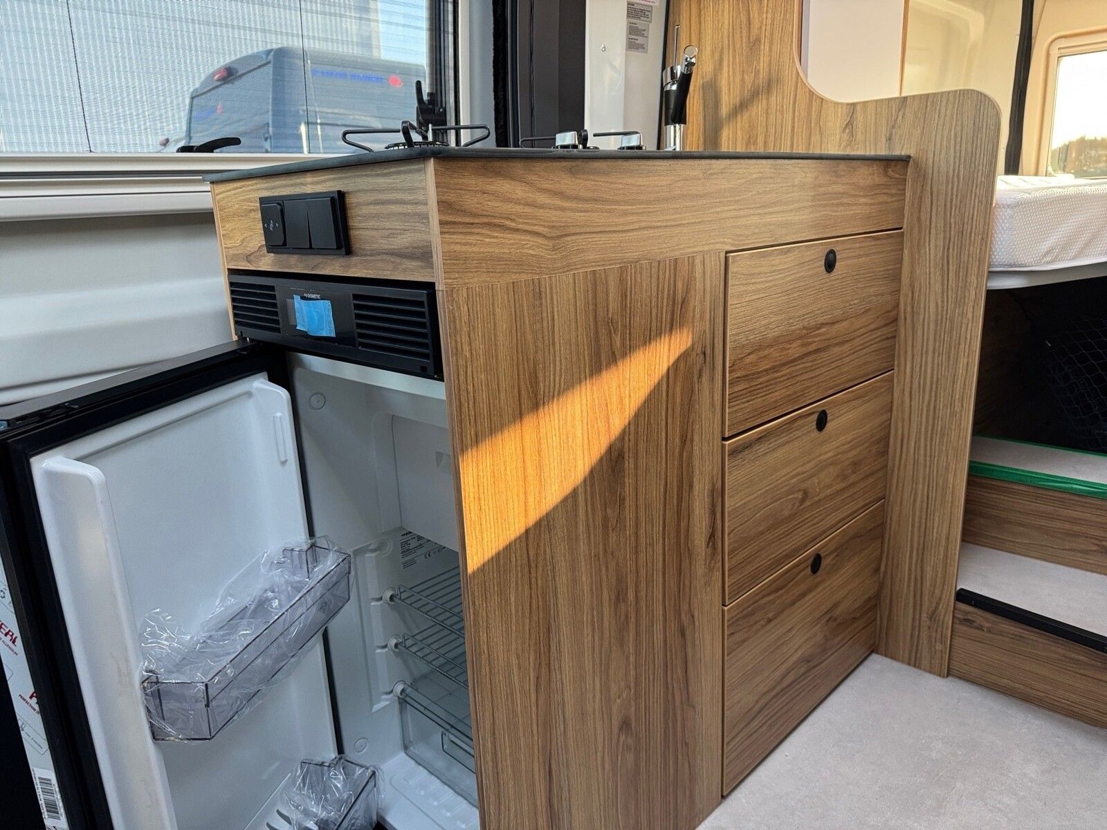 Fahrzeugabbildung Karmann Dexter DE 600 Alufelgen, Captain-Chair-Sitze