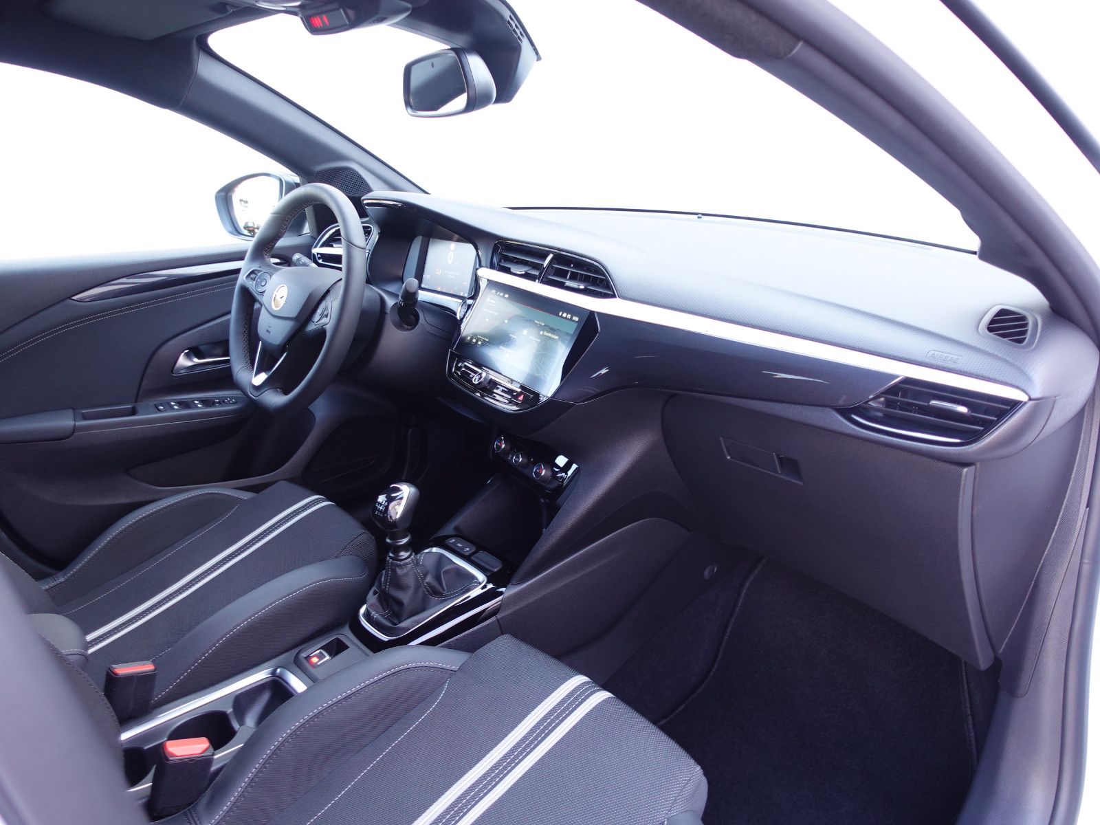 Fahrzeugabbildung Opel Corsa 1.2 Turbo GS  Allwetter,Navi,Kamera,PDC,SH