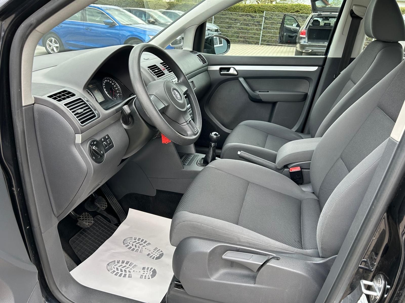 Fahrzeugabbildung Volkswagen Touran 1.6 TDI°7 Sitzer°Shz°Klimaauto.°2.Hand°