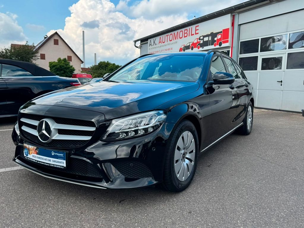 Image of Mercedes-Benz C 220