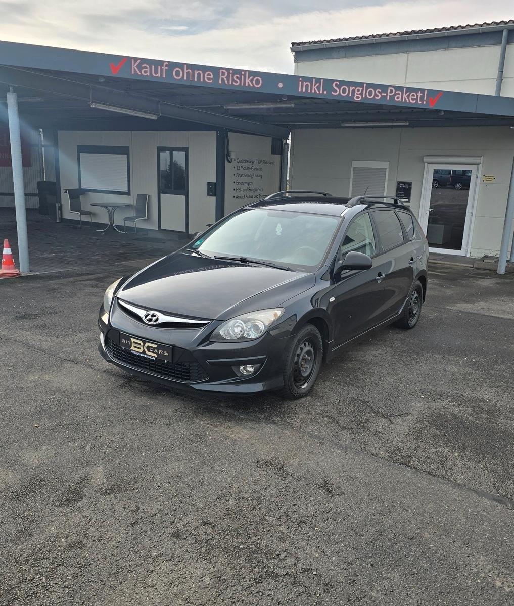 Hyundai i30 CW 1.6 CRDi Edition Plus Klima/Tüv neu/AHK!