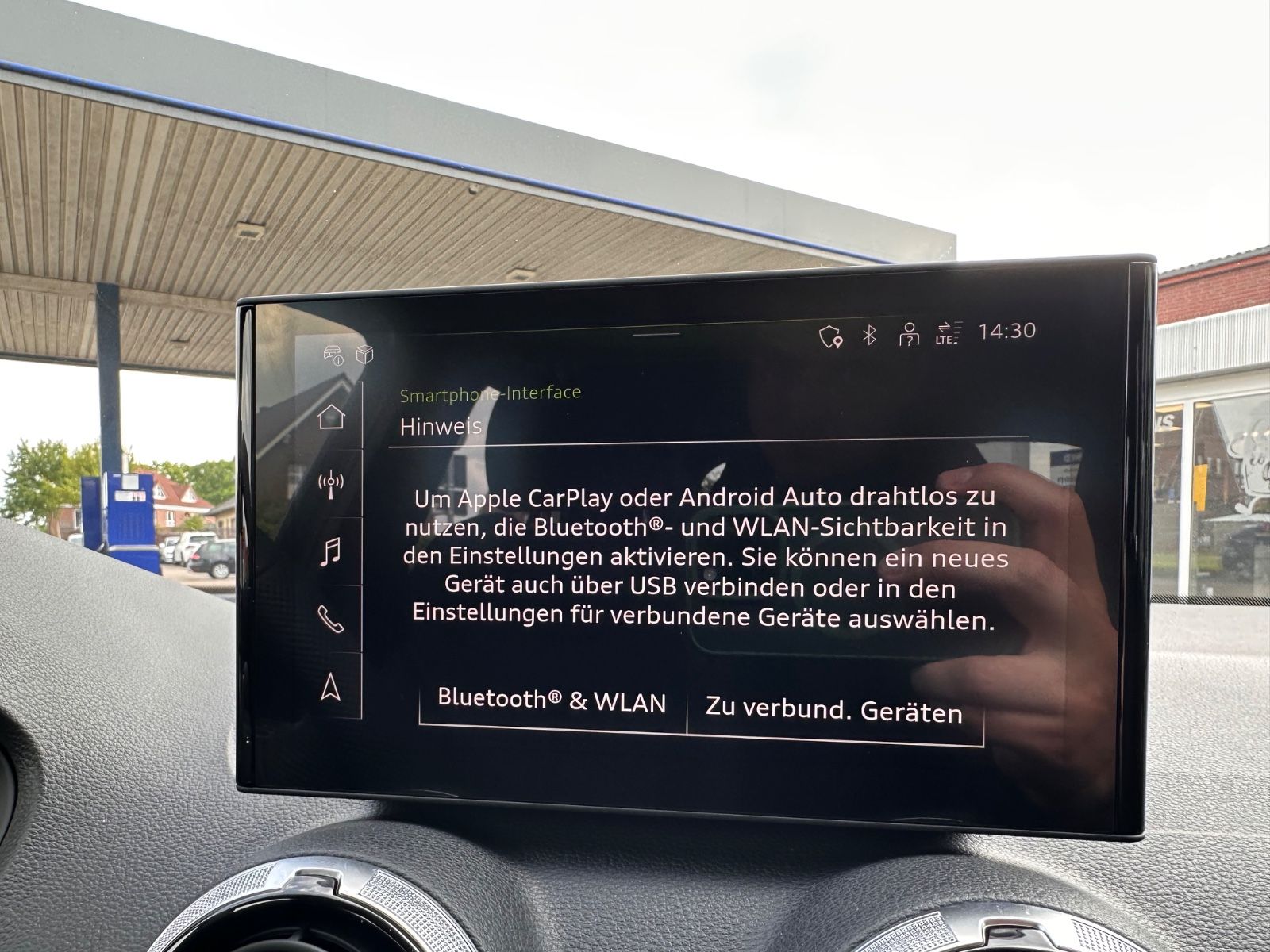Fahrzeugabbildung Audi Q2 35 TDI S line S Tronic Matrix/Black/APP/Navi
