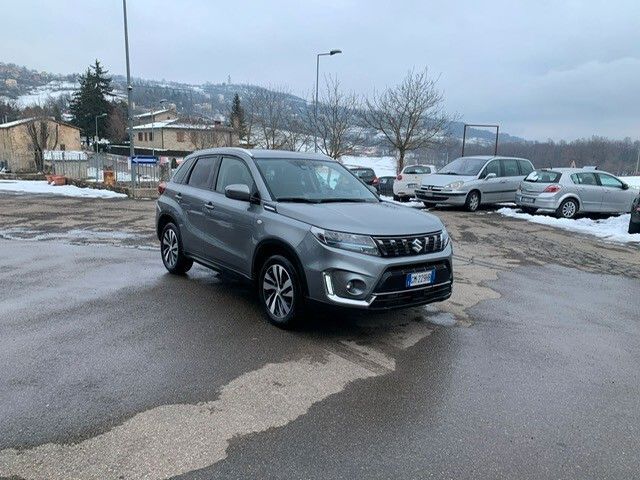 Suzuki Vitara hybrid, neo patentati, 4x4, cambio