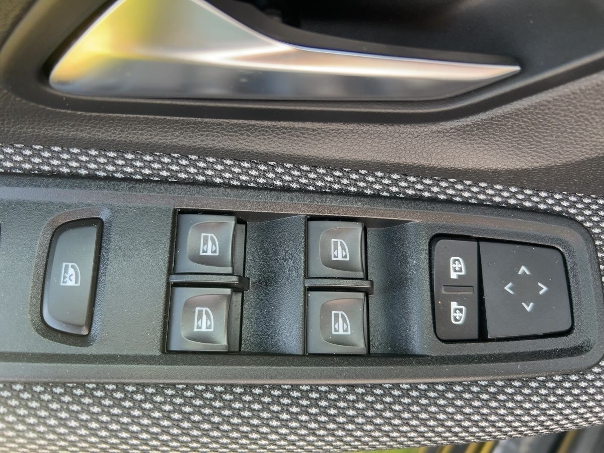 Fahrzeugabbildung Dacia Sandero Comfort TCe 90 AHK