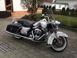 Harley-Davidson Road King Classic - HARLEY-DAVIDSON WEIß