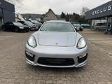 Porsche Panamera 4 - Porsche: Silber