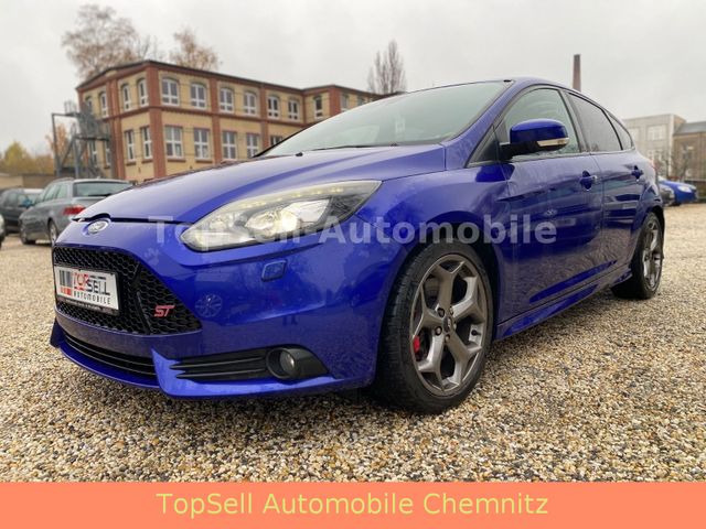 Ford Focus 2.0 EcoBoost ST Leder-Exklusiv-Paket NAVI