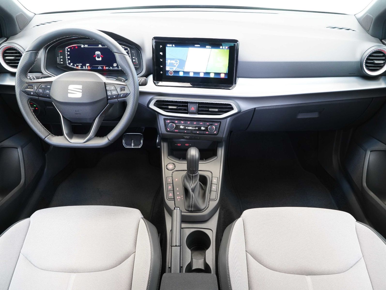 Fahrzeugabbildung SEAT Arona 1.5 TSI 110 kW FR Black Edition