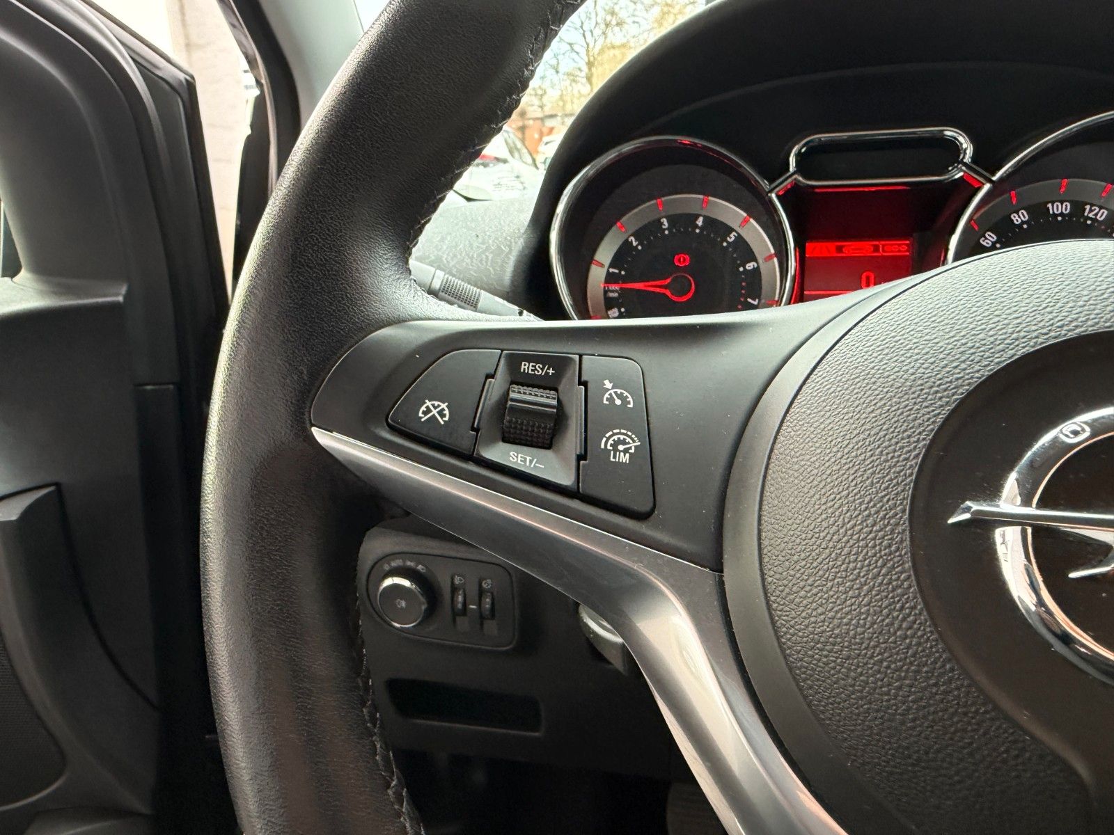 Fahrzeugabbildung Opel Adam Jam 101PS PDC/SHZ/LHZ!