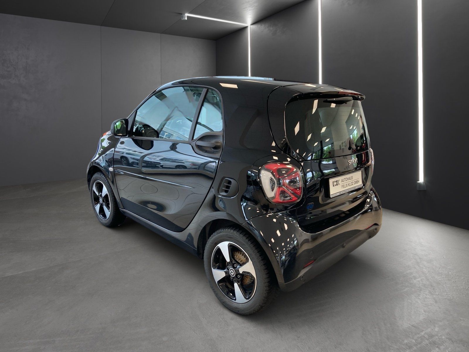 Fahrzeugabbildung Smart smart EQ fortwo Exclusive*Pano*LED*Kamera*22kW*