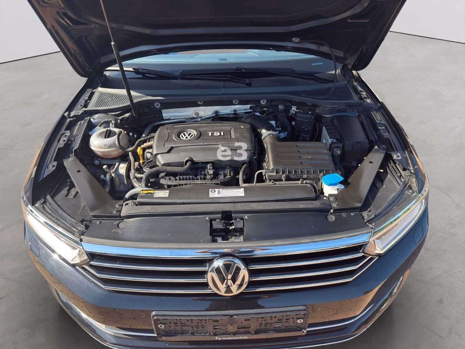 Volkswagen Passat Variant Highline;R LINE;STANDHEIZ;KAMERA