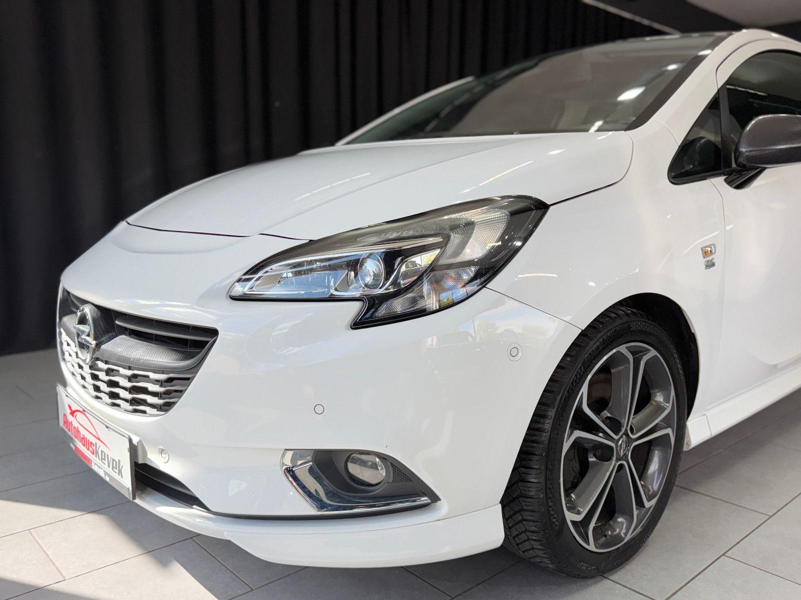 Fahrzeugabbildung Opel Corsa E Color Edition ecoFlex |KLIMA|NAVI|PDC