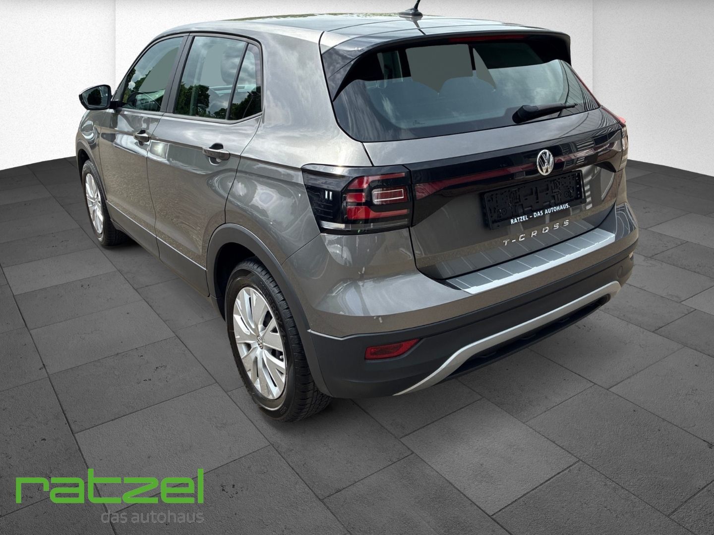 Fahrzeugabbildung Volkswagen T-Cross 1.0 TSI DSG Ausparkassistent Totwinkelas