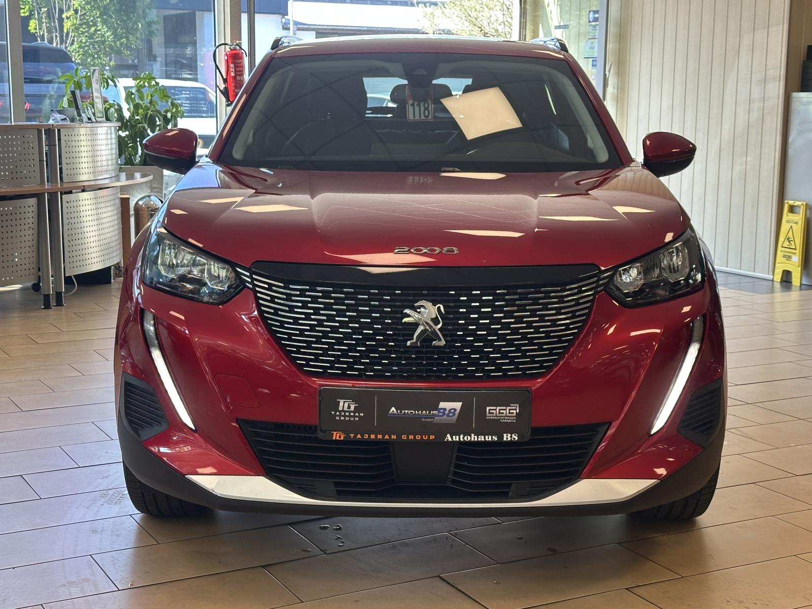 Peugeot 2008 Allure*LED*Tempo*1.Hand*Leder*CarPlay*PDC