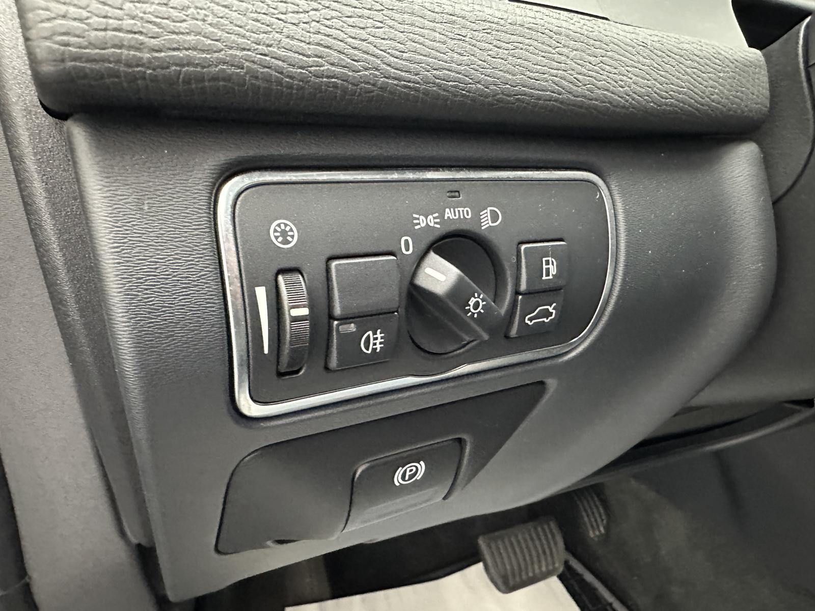 Volvo XC60 Summum 2WD "LEDER-NAVI-PANO-SITZH-PDC-ALU"