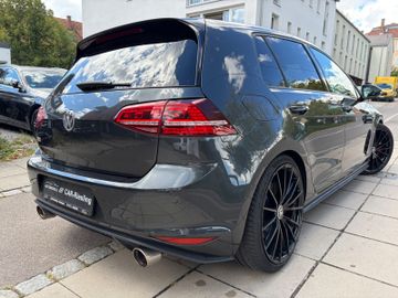 Volkswagen Golf - 7
