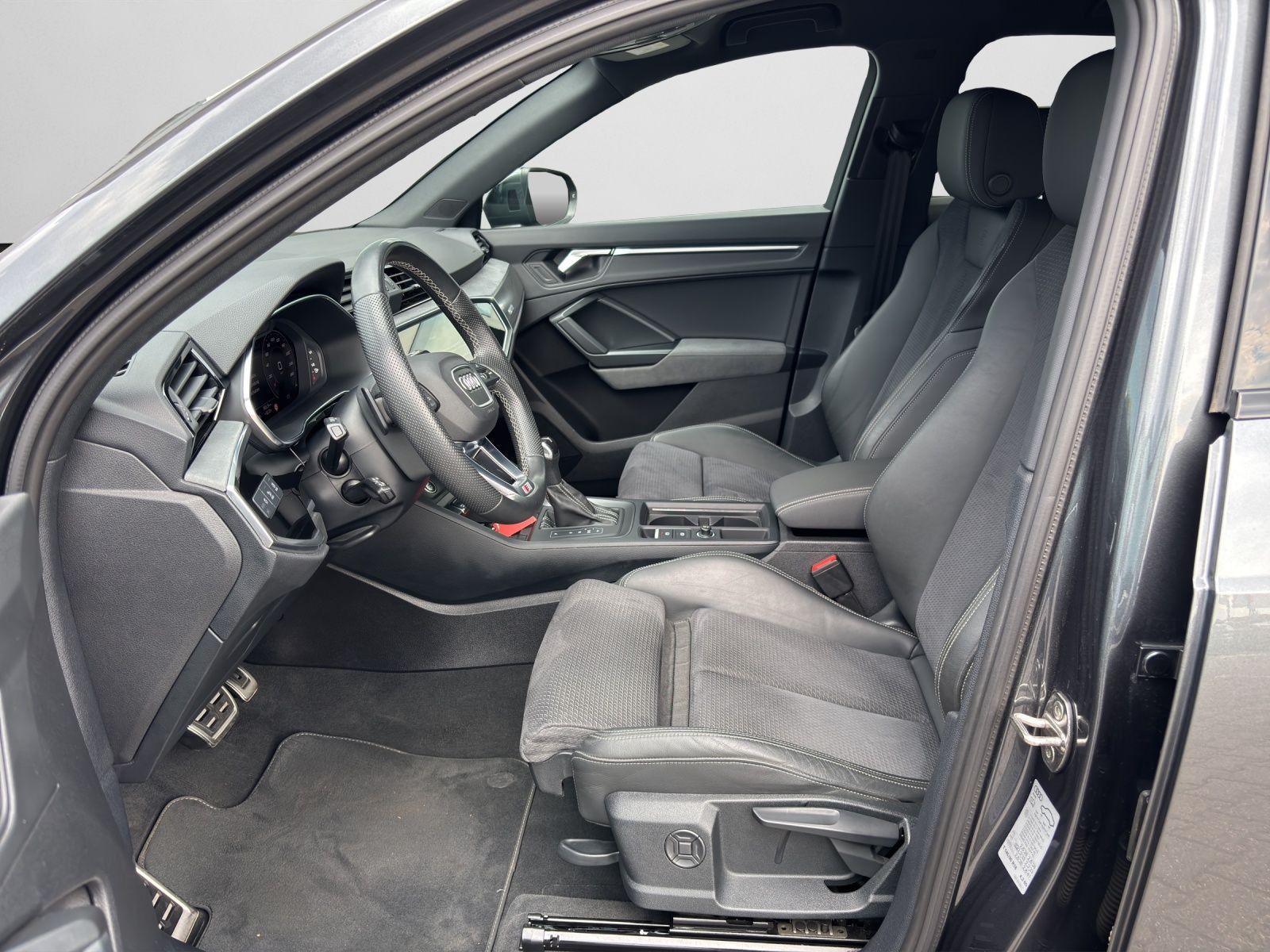 Audi Q3 35 TFSI S-line RFK SHZ NAVI KLIMA foto 12