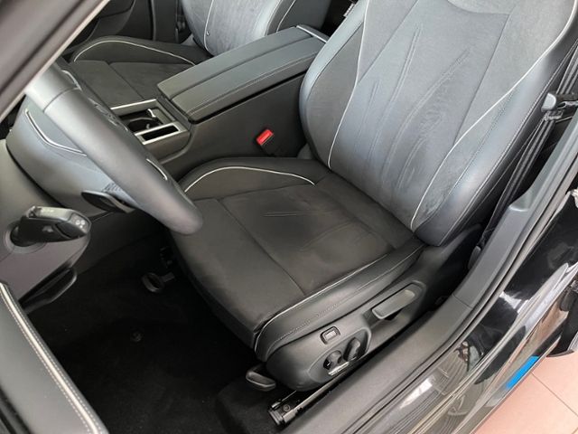 Fahrzeugabbildung Volkswagen Passat Variant 2.0 TDI DSG BUSINESS NAVI AREA VI