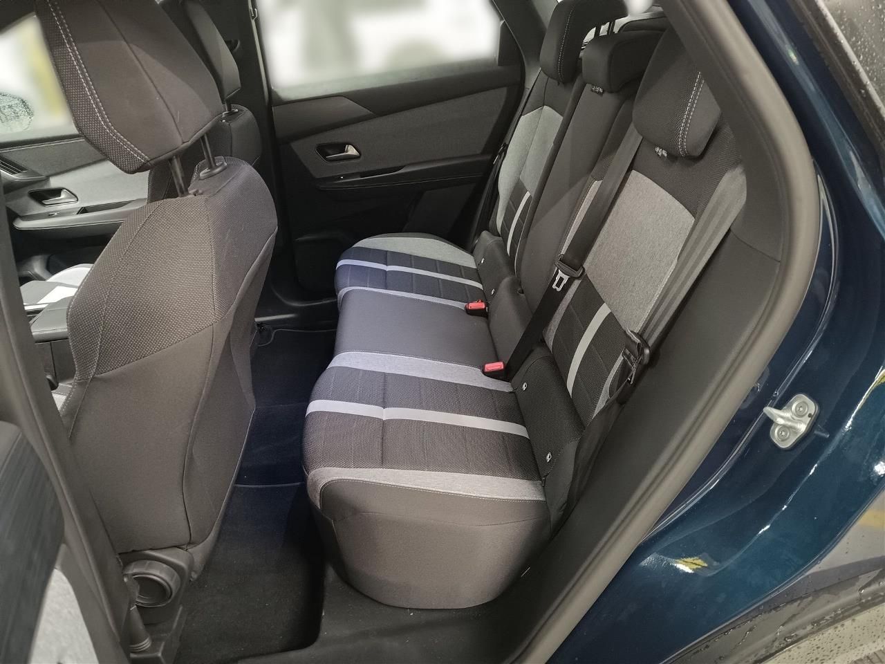 Fahrzeugabbildung Opel Grandland Edition MHEV 107KW AT+Navi+LED+Keyless
