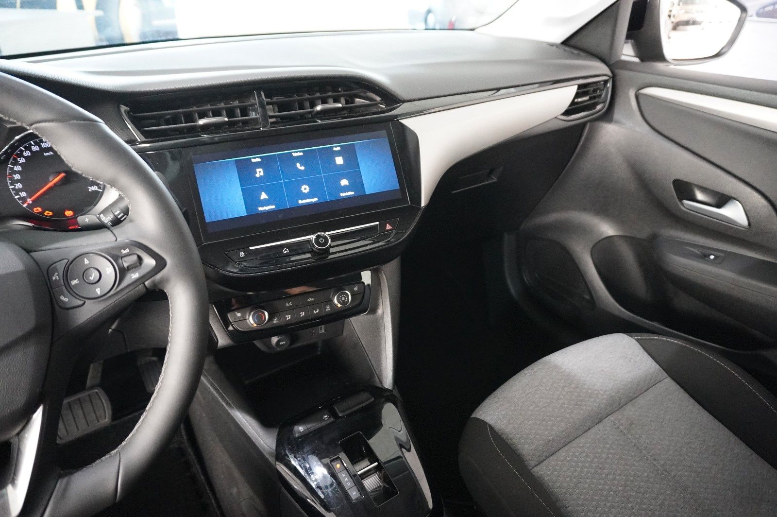 Fahrzeugabbildung Opel Corsa F 1.2T EDITION NAVI/LED/SPORT/SHZ/PDC/DAB+
