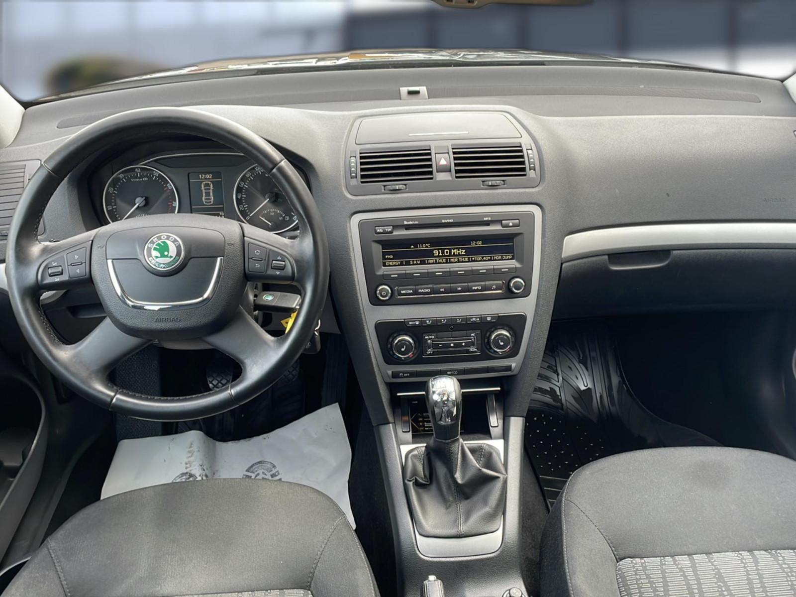 Skoda Octavia 2010 — photo 15