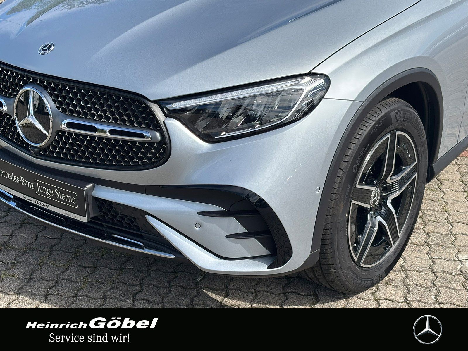Fahrzeugabbildung Mercedes-Benz GLC 200 4M AHK*PANO*MEMORY*DISTRONIC*360°KAMERA