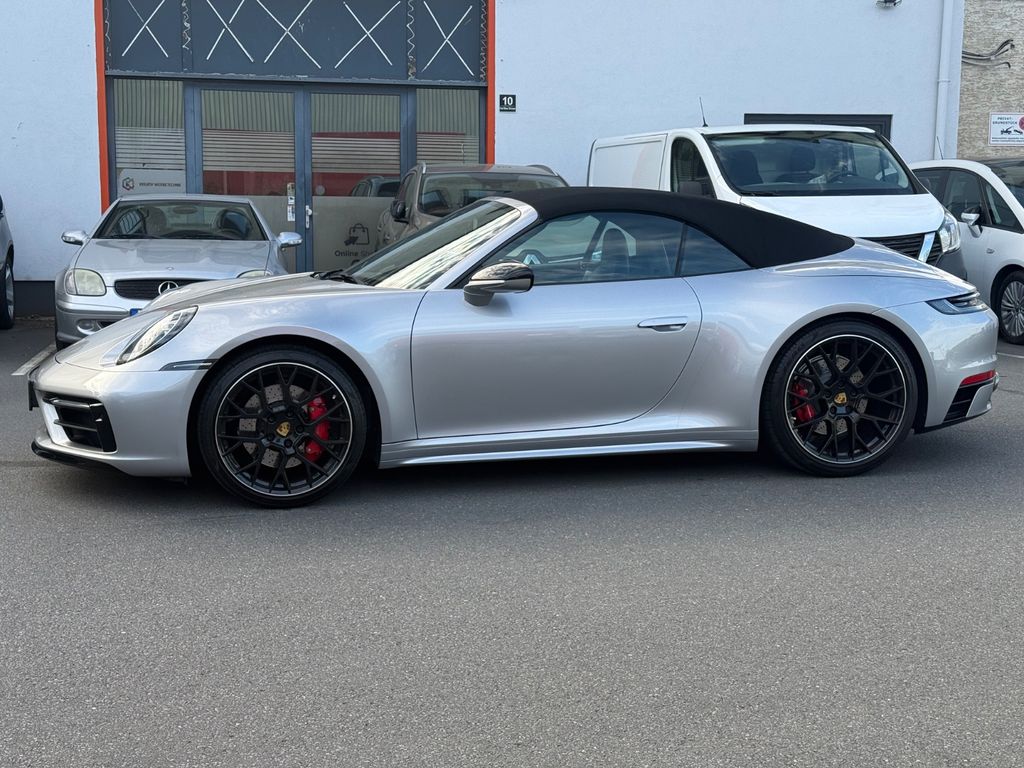 Image of Porsche 992