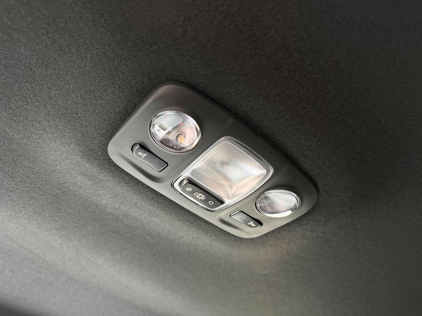 Fahrzeugabbildung Opel Mokka e GSE Kamera,LED,Matrix,Navi,SHZ,Keyless