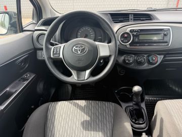 Toyota Yaris - 12
