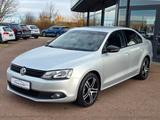 Volkswagen Jetta VI Match *NAVI*Bi-Xenon*PDC*Freisprech*DSG - Volkswagen Jetta aus 2012 mit Diesel-Antrieb