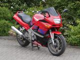 Kawasaki ZZR600 - KAWASAKI ZZR 600