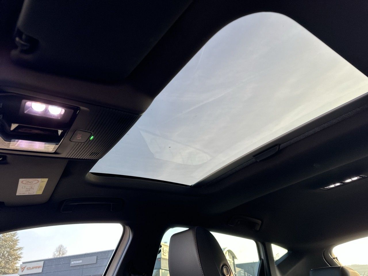 Fahrzeugabbildung CUPRA Leon 1.5 eTSI 150 PS DSG