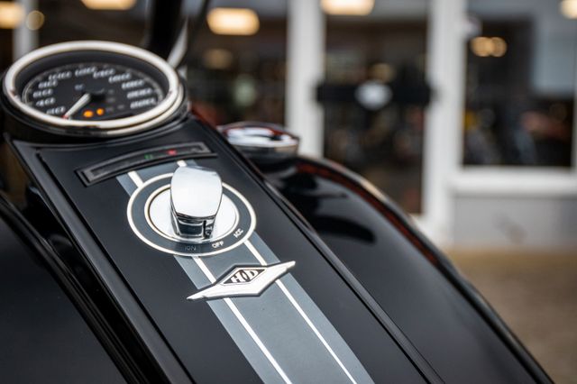 Fahrzeugabbildung Harley-Davidson ROAD KING SPECIAL 114 FLHRXS - JEKILL&HYDE -