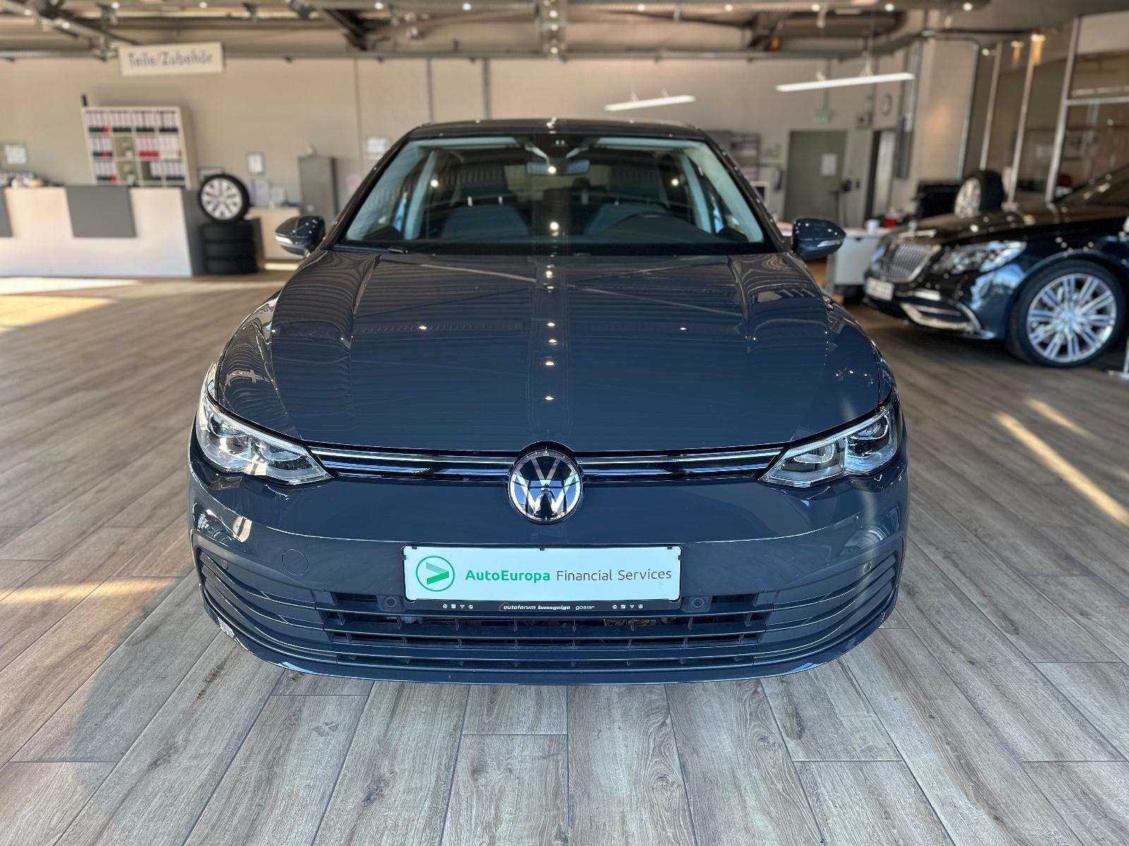 Volkswagen Golf VIII Life/ACC/SIDE-LANE-PARK ASSIST/LED