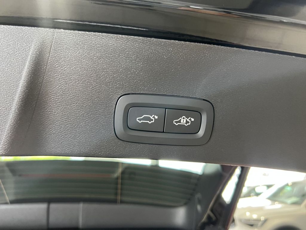 Volvo XC40 T4 Plus Bright Recharge Kamera LED H/K