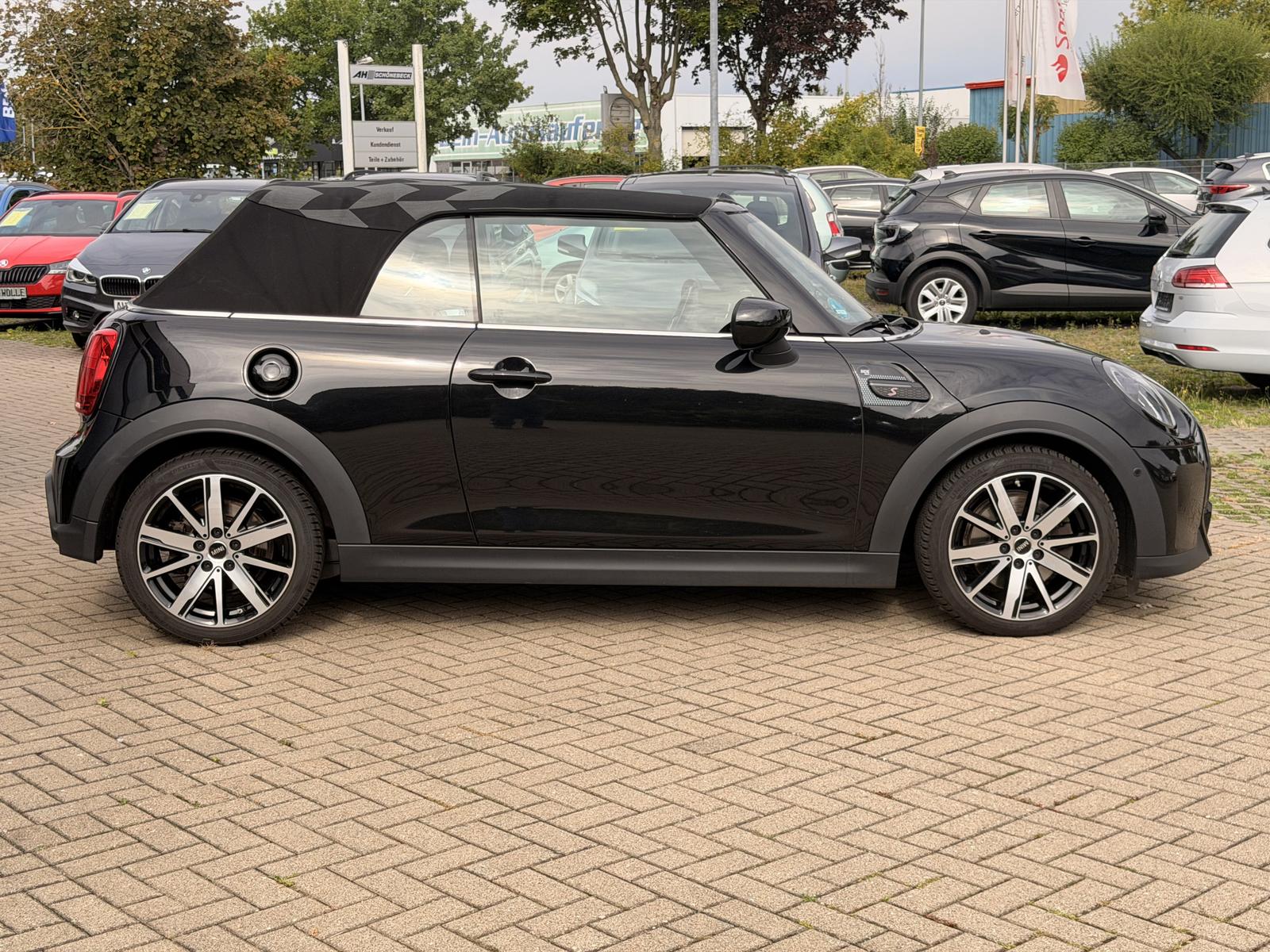 MINI Cooper S Cabrio Cooper S Cabrio Sidewalk Edition