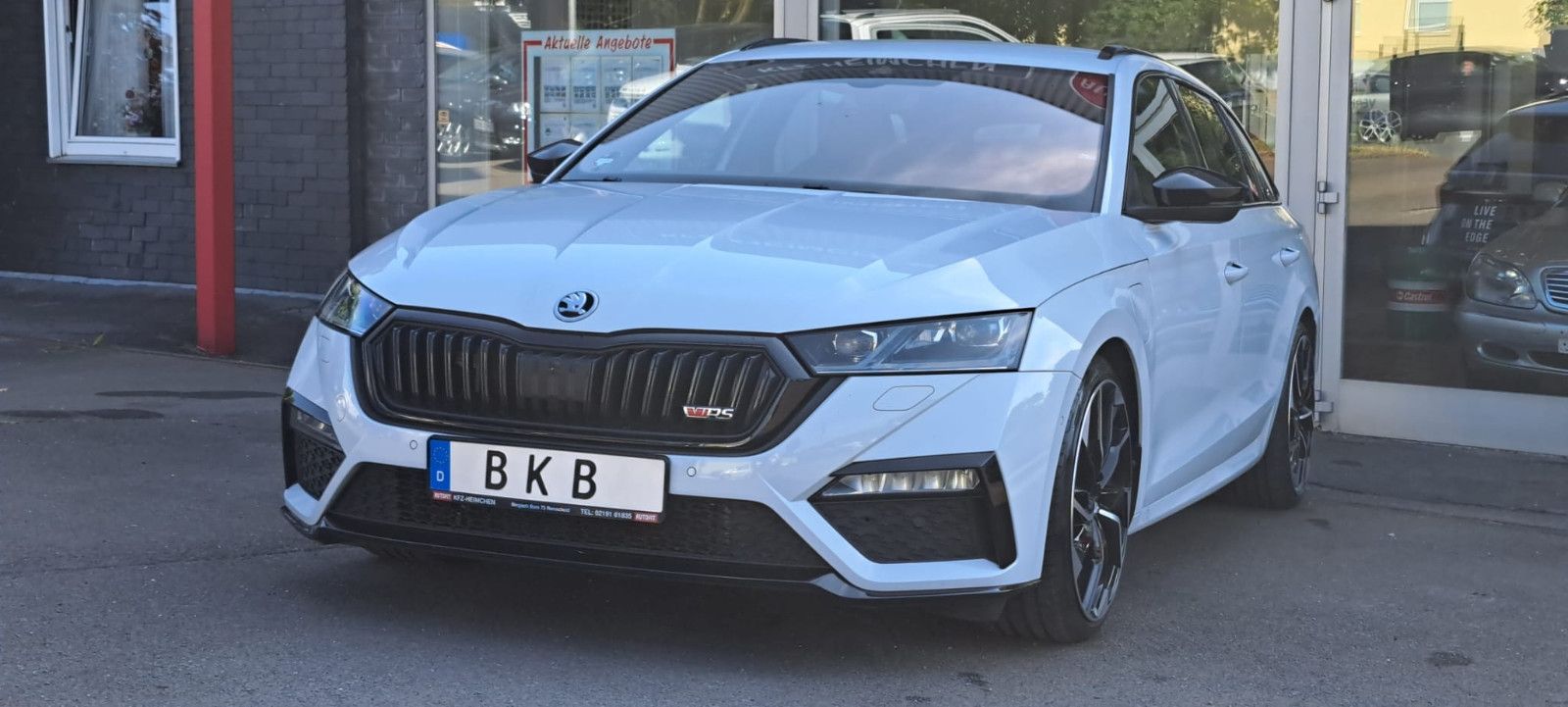 Skoda Octavia RS COMBI Plug In Hybrid 1800KG Anhlast!!
