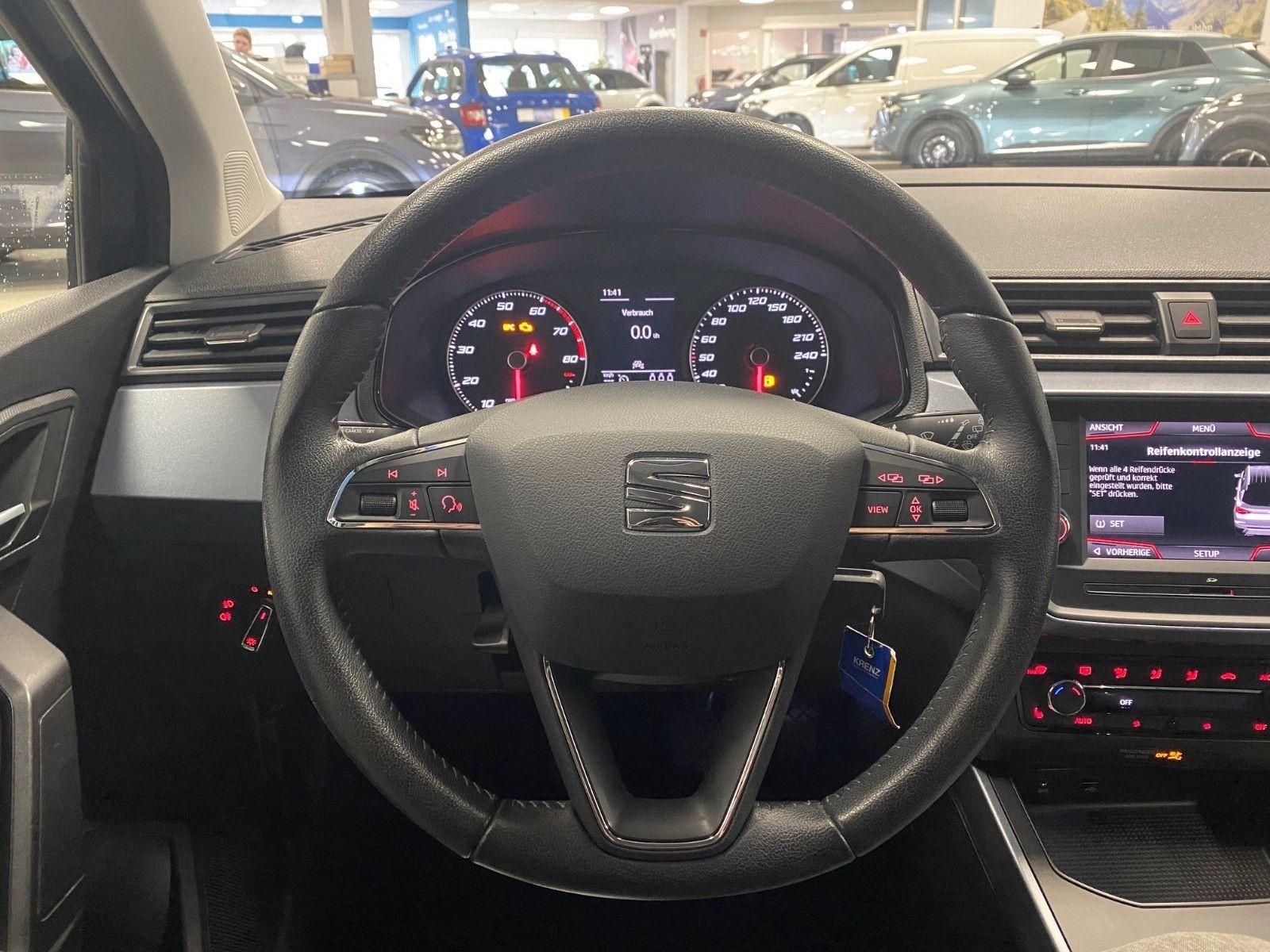 Fahrzeugabbildung SEAT Arona 1.0 TSI Style+EINPARKHILFE+TEMPOMAT+17"ALU