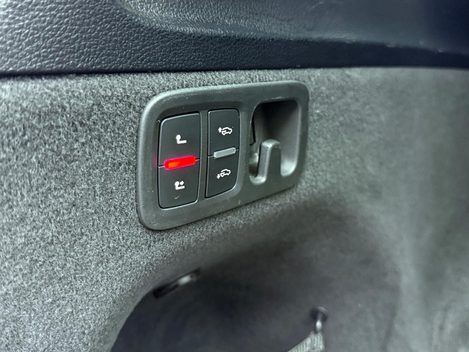 Fahrzeugabbildung Audi 3.0 TDI QUA/S-LINE/PANO/ALLRADLENK/STHZ/LUFT/AHK