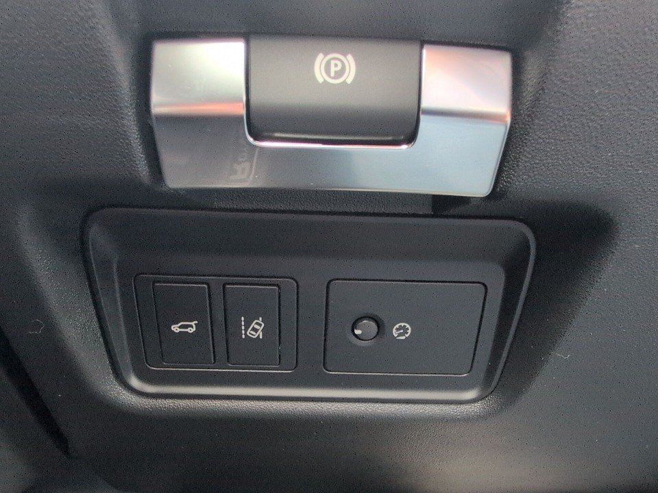 Fahrzeugabbildung Jaguar E-PACE P250 R-Dynamic AWD 1HD GARANTIE PANO NAV+