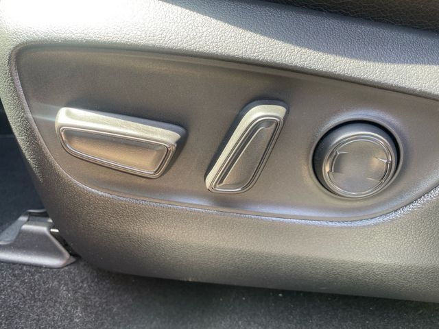 RAV4 2.5 Hybrid 4x4 Lounge NAVI AHK ACC LED 360°