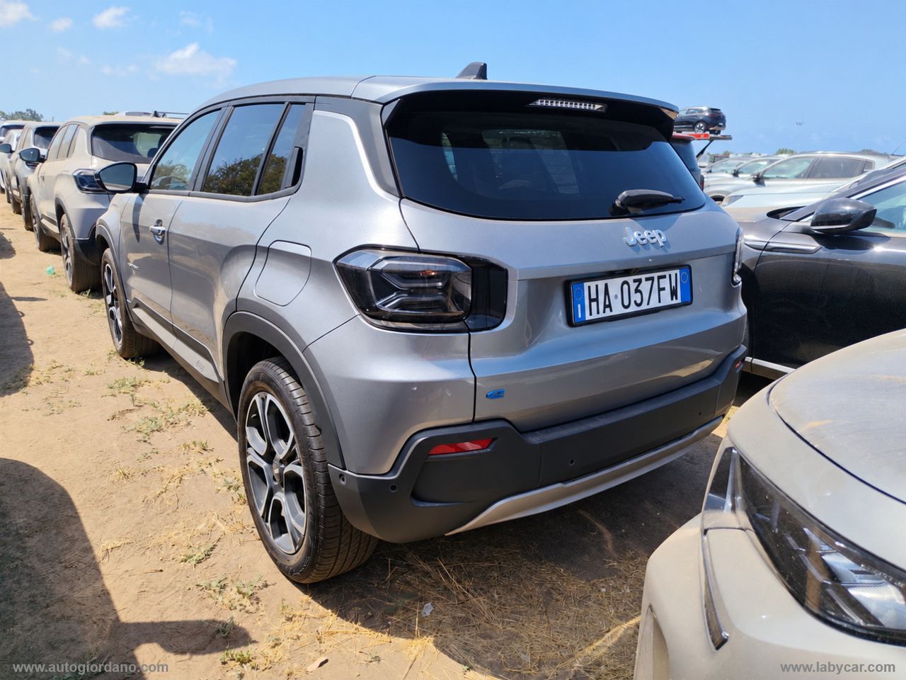Other JEEP Avenger BEV Summit 420 156 CV CERCHI IN LEG imagem 3