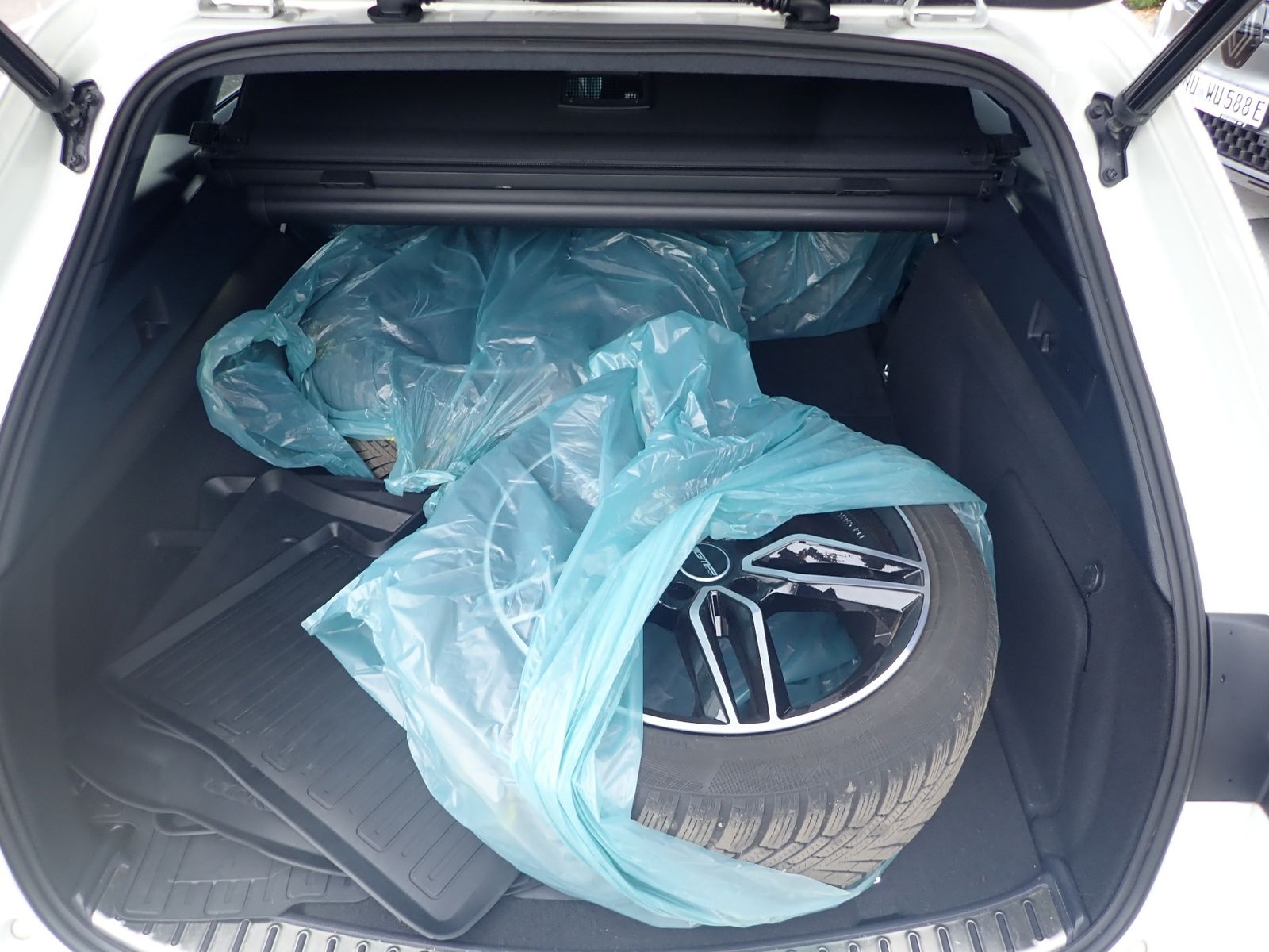 Fahrzeugabbildung Toyota Corolla Touring Sports Hybrid GR Sport 2.0