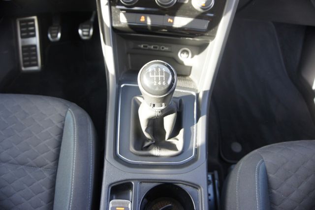 Fahrzeugabbildung Volkswagen Touran 2.0 TDI IQ.DRIVE NAVI ACC LANE SIDE AHK