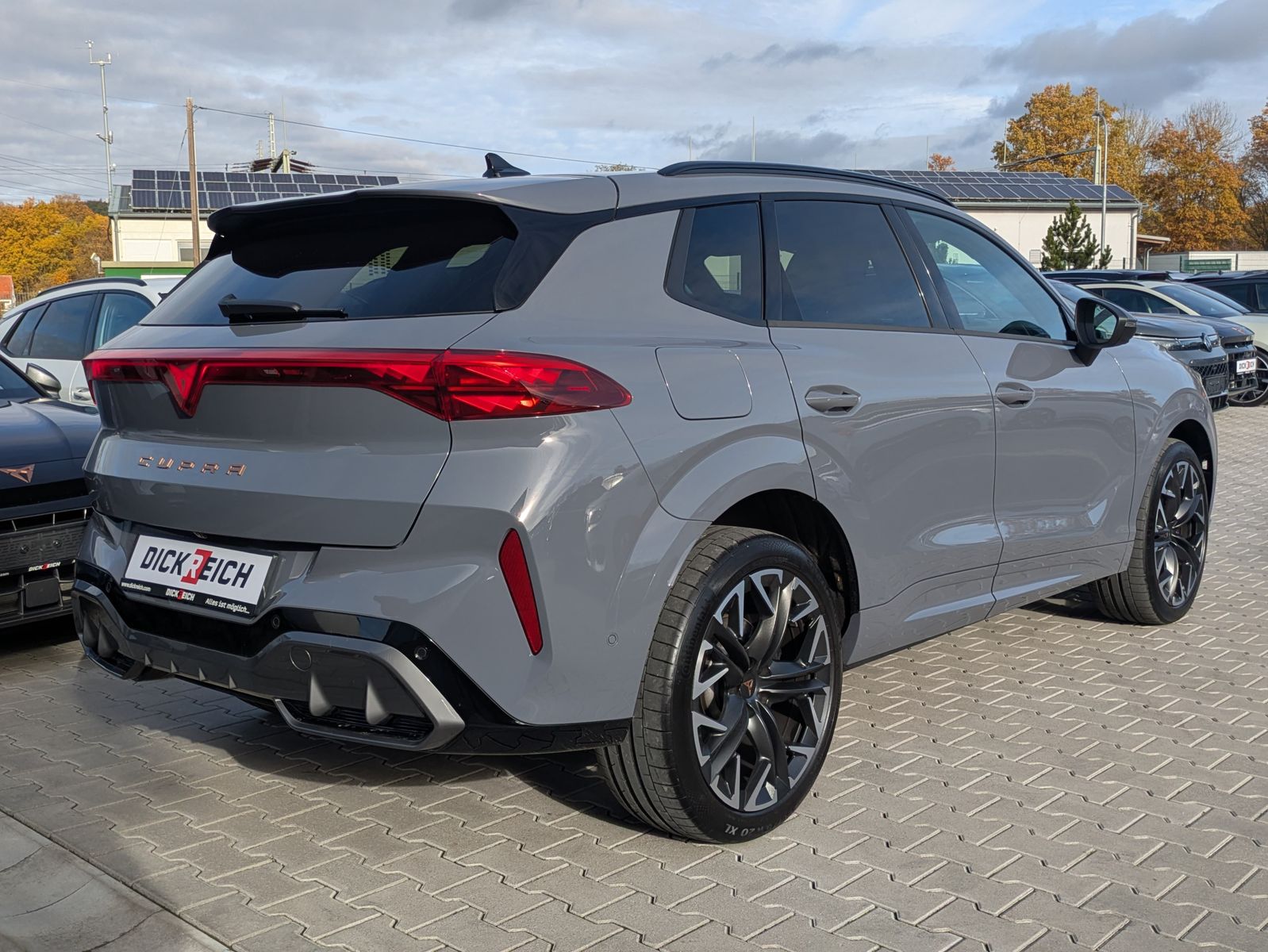 Fahrzeugabbildung CUPRA Terramar 2.0 TSI 4D VZ HUD*MATRIX*PANO*DCC*20"