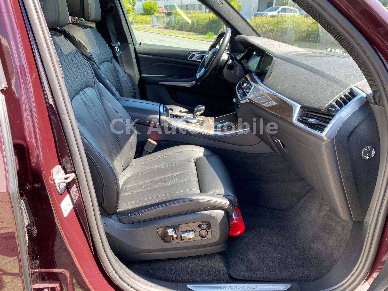 Fahrzeugabbildung BMW X5 xDrive 45e Individual/HeadUp/360°Kam/LED/AHK